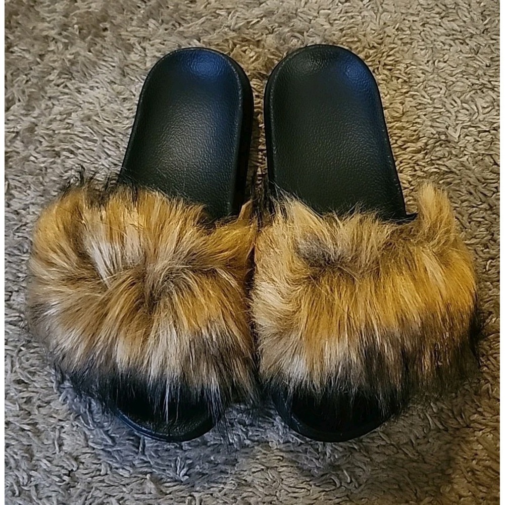 Women's Faux Fur Slides Fuzzy Fluffy Open Toe Slipper Sandals Medium (7-8)